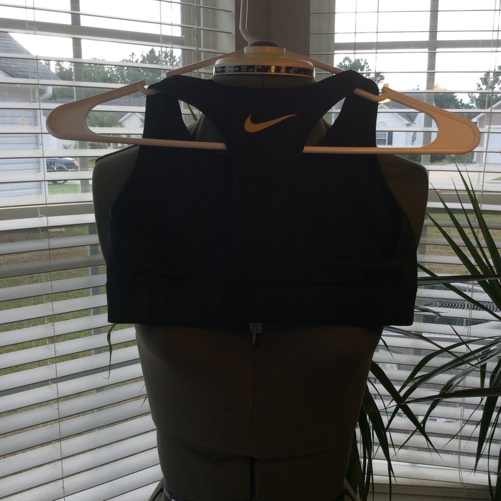 Nike Dri-Fit Sports Bra - Picture 3 of 3